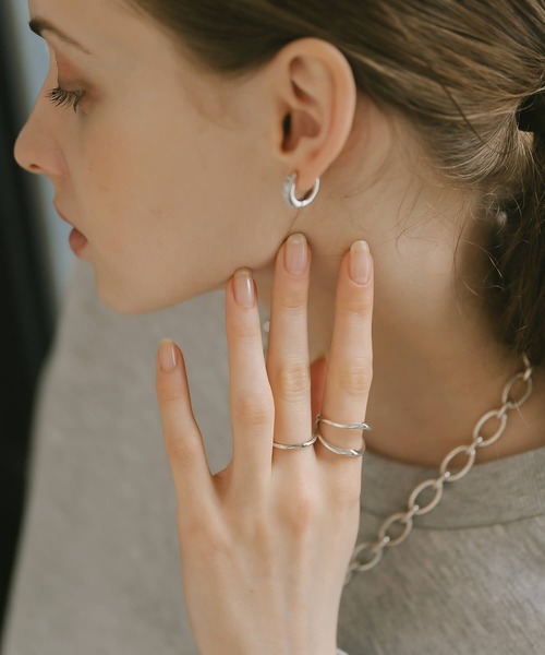 Ops.（オプス）の「リング シルバー925 指輪 レディース 金属アレルギー対応【AUREOLA アウレオラ2mm】（リング・レディース・シルバー/イエローゴールド・15号/13号/11号/9号/7号）」の4枚目の写真