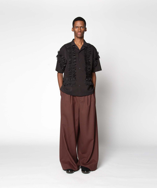 yoshiokubo（ヨシオクボ）の「yoshiokubo ヨシオクボ / TWIST WOOL SLACKS ツイストウールワイドスラックス / YKS25411（スラックス・メンズ・ブラウン/ブラック・1/2/3）」の3枚目の写真