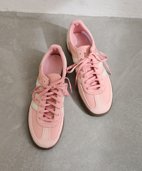 FRAMeWORK(フレームワーク)の「adidas/アディダス HANDBALL SPEZIALW(スニーカー・レディース・ピンク・25cm/24cm/23cm)」の2枚目の写真