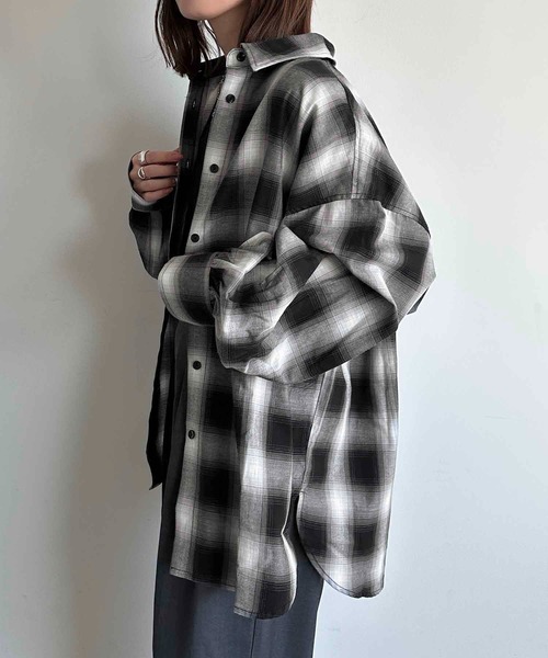 apres jour mignon(アプレジュールミニョン)の「袖ボリュームチェックシャツ【ZOZOTOWN限定アイテム】(シャツ/ブラウス・レディース・ネイビー/ホワイト系その他/ブラック系その他/ホワイト系その他2/ブラウン系その他・X-LARGE/フリー)」の11枚目の写真