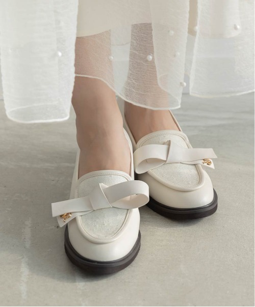 RANDA（ランダ）の「リボンデザインボリュームローファー（ローファー・レディース・アイボリー/ブラック・24/23/22.5/23.5/24.5/25）」の12枚目の写真