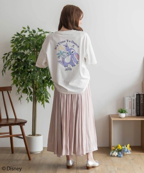 Disney(ディズニー)の「Disney キャラクタープリント刺繍Tシャツ(Tシャツ/カットソー・レディース・スミクロ/オートミール/グレー系/オフホワイト・フリー)」の15枚目の写真