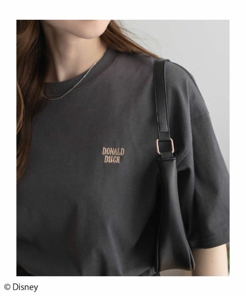 Disney(ディズニー)の「Disney キャラクタープリント刺繍Tシャツ(Tシャツ/カットソー・レディース・スミクロ/オートミール/グレー系/オフホワイト・フリー)」の8枚目の写真