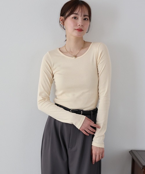 BLUEEAST(ブルーイースト)の「《新色追加》クルーネックカラーTシャツ(Tシャツ/カットソー・レディース・ホワイト/ブラック/イエロー/ピンク/ブルー・MEDIUM)」の1枚目の写真