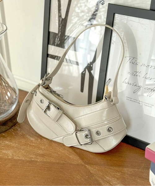 clear(クリア)の「ダブルベルテッドショルダーバッグ≪SS新作≫(ショルダーバッグ・レディース・シルバー/ブラック/アイボリー・F)」の2枚目の写真