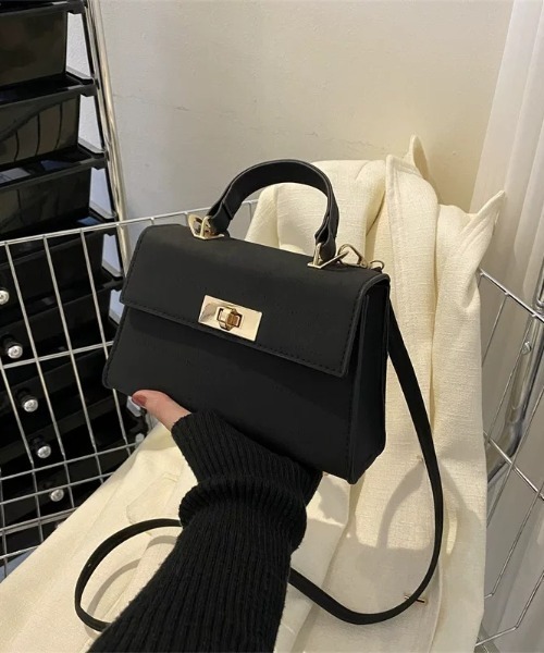 ampm(エーエムピーエム)の「ミニショルダーバッグフェイクレザー(ショルダーバッグ・レディース・ブラック/ライトブラウン・FREE)」の21枚目の写真
