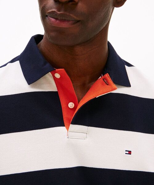 TOMMY HILFIGER(トミーヒルフィガー)の「ブロッキングプラケットコントラストポロシャツ(ポロシャツ・メンズ・ホワイト/レッド/グリーン・LARGE/MEDIUM/SMALL/X-LARGE)」の19枚目の写真