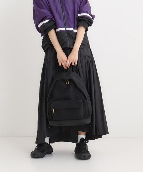 TOFF&LOADSTONE(トフアンドロードストーン)の「Sack backpack(ザック バックパック)(バックパック/リュック・レディース・カーキ/ライトグレー系9/ブラック・00)」の6枚目の写真