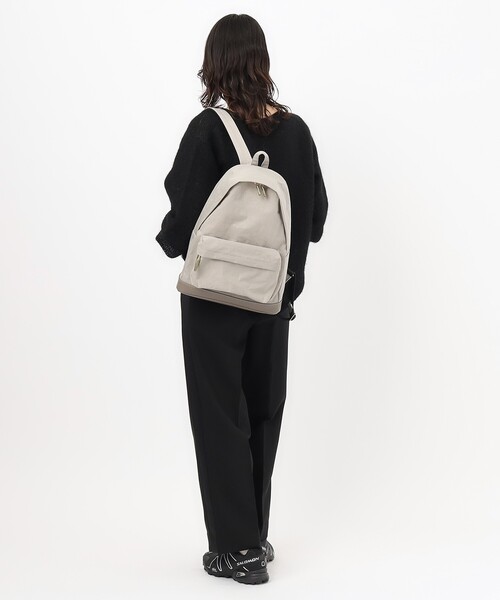 TOFF&LOADSTONE(トフアンドロードストーン)の「Sack backpack(ザック バックパック)(バックパック/リュック・レディース・カーキ/ライトグレー系9/ブラック・00)」の13枚目の写真