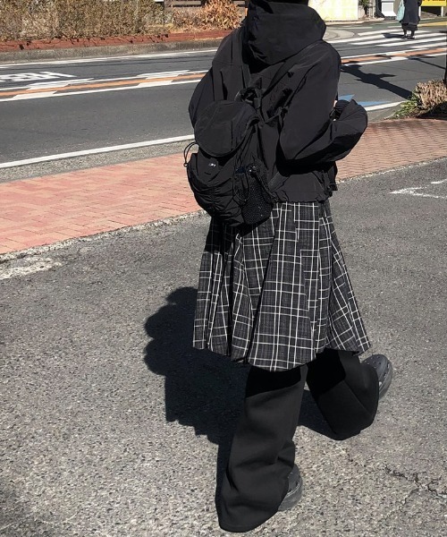 anyonemore（エニワンモア）の「チェック柄アンバランスミディスカート（スカート・レディース・ブラック・FREE）」の10枚目の写真