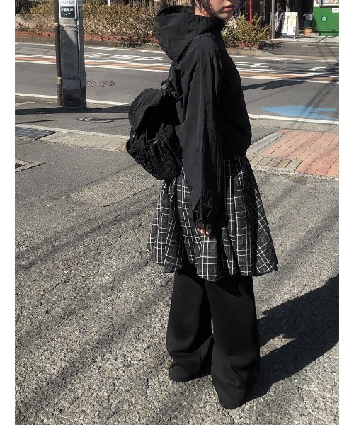 anyonemore（エニワンモア）の「チェック柄アンバランスミディスカート（スカート・レディース・ブラック・FREE）」の11枚目の写真