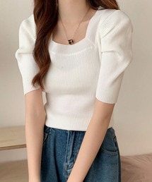 立体感のあるパワーショルダー半袖サマーニット ボリューム袖が映える 夏服ビジネス対応ニット
