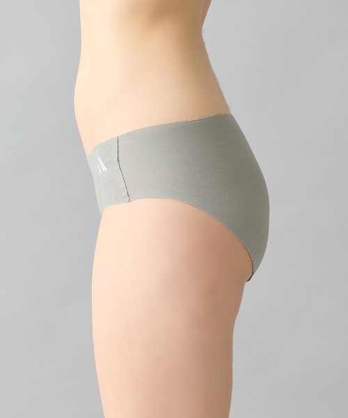 adidas（アディダス）の「adidas/アディダス スポーツブラ ハーフショーツ 完全無縫製でチクチクしにくい（ショーツ・レディース・ブラック/ライトグレー/ブルー系その他/ラベンダー・MEDIUM/LARGE/X-LARGE）」の7枚目の写真