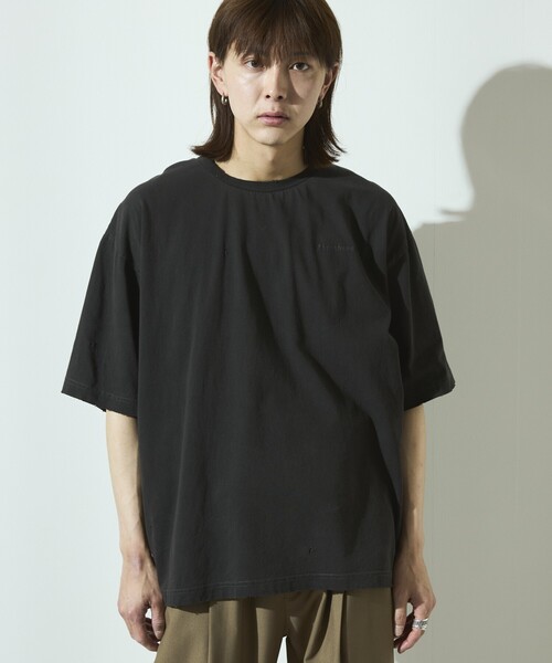 Firsthand(ファーストハンド)の「Firsthand/ファーストハンド 7.3オンス ダメージ加工 バックプリント ショートスリーブTシャツ / ワンポイント刺繍 / オーバーサイズ クルーネック 半袖Tシャツ(Tシャツ/カットソー・メンズ・グレー/ホワイト/ブラック・L/M)」の16枚目の写真