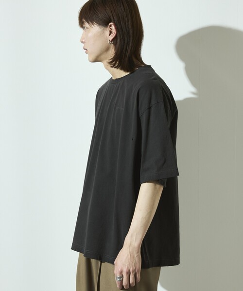 Firsthand(ファーストハンド)の「Firsthand/ファーストハンド 7.3オンス ダメージ加工 バックプリント ショートスリーブTシャツ / ワンポイント刺繍 / オーバーサイズ クルーネック 半袖Tシャツ(Tシャツ/カットソー・メンズ・グレー/ホワイト/ブラック・L/M)」の18枚目の写真