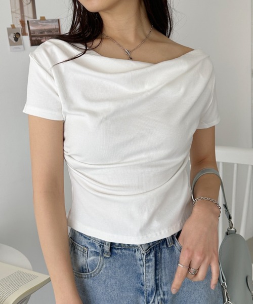 CLEA(クレア)の「ドレープネックオフショルダー半袖トップス(Tシャツ/カットソー・レディース・ホワイト/ブラック・FREE)」の5枚目の写真