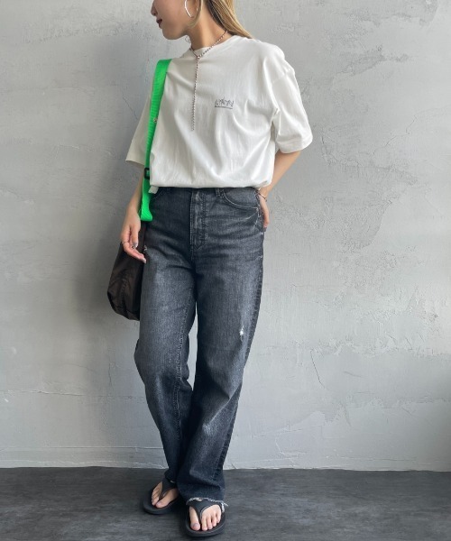 Manhattan Portage（マンハッタンポーテージ）の「[MANHATTAN PORTAGE/マンハッタンポーテージ] スカイラインワンポイントロゴ ショートスリーブTシャツ（Tシャツ/カットソー・レディース・ホワイト/ライトグレー/ブラック・S/M/L/XL）」の10枚目の写真