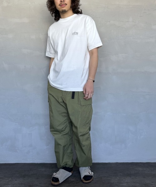 Manhattan Portage（マンハッタンポーテージ）の「[MANHATTAN PORTAGE/マンハッタンポーテージ] スカイラインワンポイントロゴ ショートスリーブTシャツ（Tシャツ/カットソー・レディース・ホワイト/ライトグレー/ブラック・S/M/L/XL）」の18枚目の写真