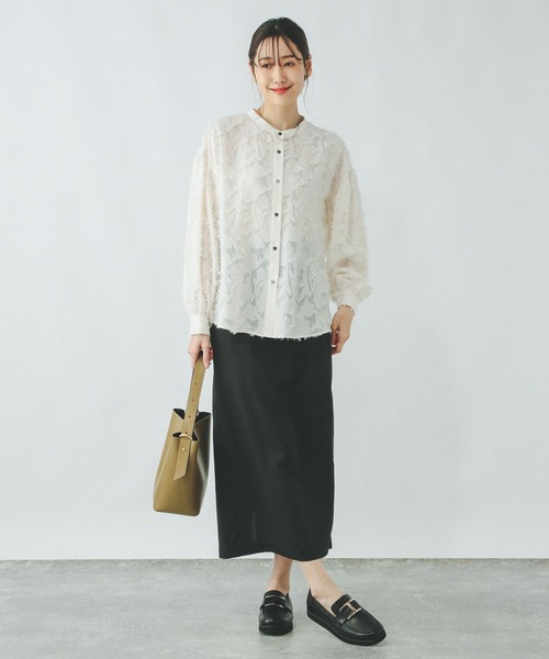 GLOBAL WORK（グローバルワーク）の「ジャガードブラウス長袖/290652（シャツ/ブラウス・レディース・ピンク系その他/チャコール/アイボリー・MEDIUM/LARGE）」の4枚目の写真