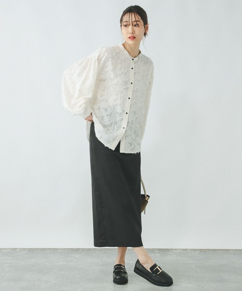 GLOBAL WORK（グローバルワーク）の「ジャガードブラウス長袖/290652（シャツ/ブラウス・レディース・ピンク系その他/チャコール/アイボリー・MEDIUM/LARGE）」の5枚目の写真