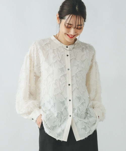 GLOBAL WORK（グローバルワーク）の「ジャガードブラウス長袖/290652（シャツ/ブラウス・レディース・ピンク系その他/チャコール/アイボリー・MEDIUM/LARGE）」の6枚目の写真