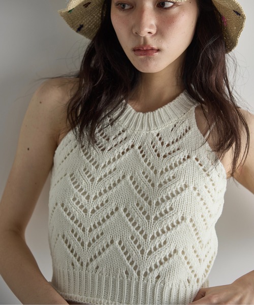 THE YOn（ザヨン）の「針抜きジャガードアメスリニットトップス（タンクトップ・レディース・ライトグリーン/オフホワイト/ブラック・FREE）」の5枚目の写真