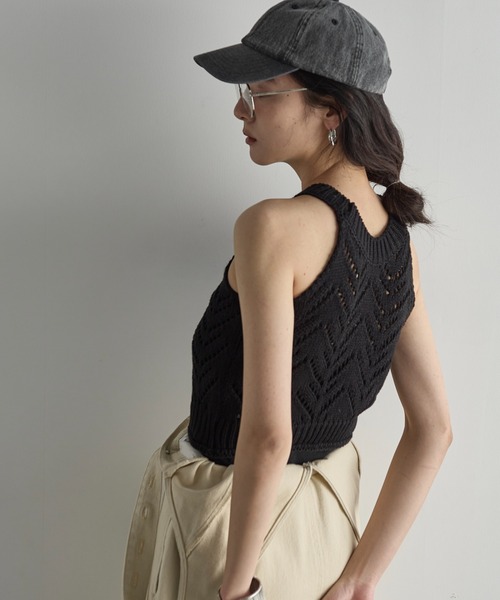 THE YOn（ザヨン）の「針抜きジャガードアメスリニットトップス（タンクトップ・レディース・ライトグリーン/オフホワイト/ブラック・FREE）」の18枚目の写真