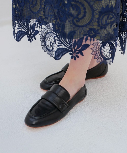 FABIO RUSCONI(ファビオルスコーニ)の「FABIO RUSCONI / EMA loafer(ラムレザーローファー 2224)(ローファー・レディース・ブルー/ブラック・37/36)」の2枚目の写真