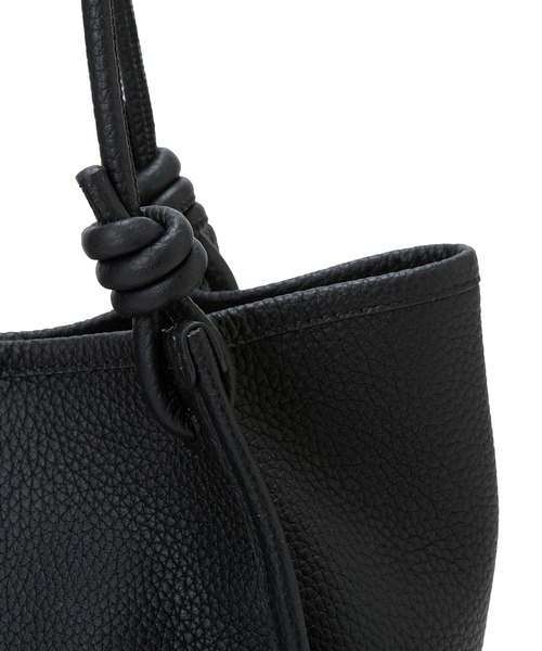 Breath TOPKAPI(ブレストプカピ)の「【Breath TOPKAPI】シュリンクレザー ノットハンドル トートバッグ(トートバッグ・レディース・ホワイト/ブラック/グレイッシュベージュ/クリーム・FREE)」の18枚目の写真