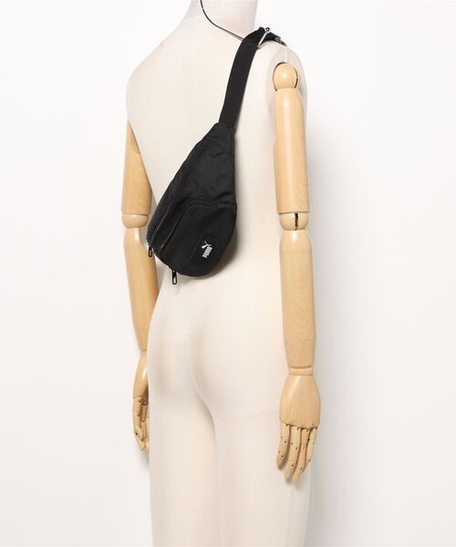 PUMA（プーマ）の「《PUMA》PUMA アカデミー ウェスト バッグ（ボディバッグ/ウエストポーチ・メンズ・ブラック・フリー）」の5枚目の写真