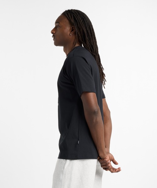 NEW BALANCE(ニューバランス)の「New Balance X Debut Sculpture ショートスリーブTシャツ(Tシャツ/カットソー・メンズ・ブラック/アイボリー・SMALL/MEDIUM/LARGE/X-LARGE/XX-LARGE)」の3枚目の写真