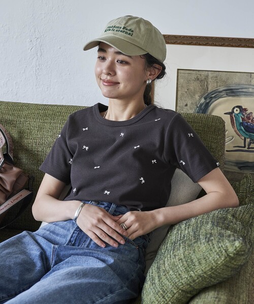 FREAK'S STORE(フリークスストア)の「ミニリボン刺繍Tシャツ(Tシャツ/カットソー・レディース・ブラック/グレー/オフホワイト・フリ-)」の3枚目の写真