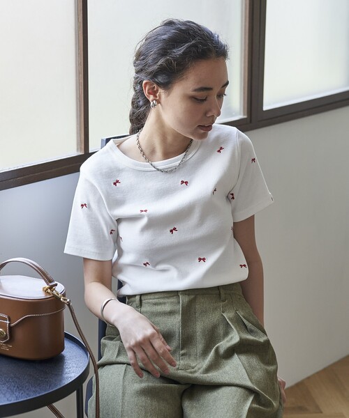 FREAK'S STORE(フリークスストア)の「ミニリボン刺繍Tシャツ(Tシャツ/カットソー・レディース・ブラック/グレー/オフホワイト・フリ-)」の15枚目の写真