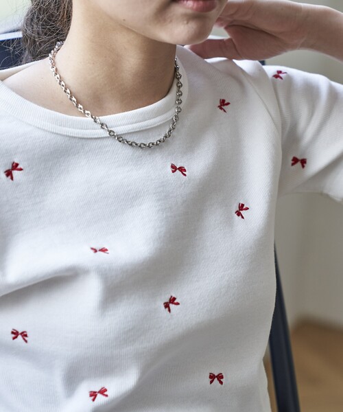 FREAK'S STORE(フリークスストア)の「ミニリボン刺繍Tシャツ(Tシャツ/カットソー・レディース・ブラック/グレー/オフホワイト・フリ-)」の18枚目の写真