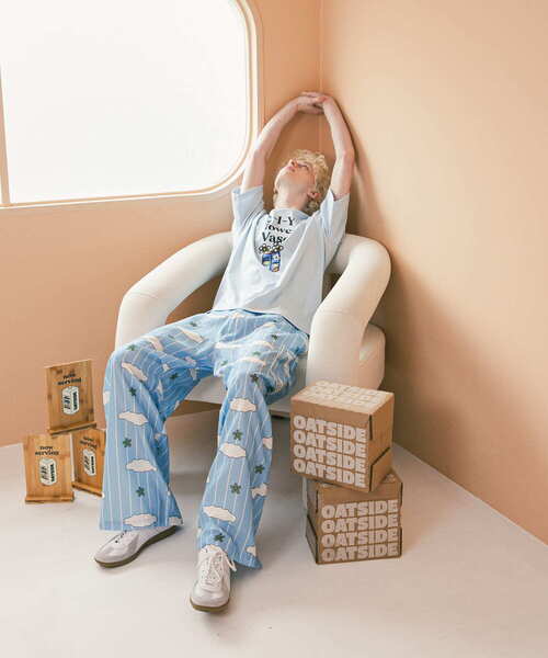 SENSE OF PLACE by URBAN RESEARCH（センスオブプレイスバイアーバンリサーチ）の「『別注』OATSIDE×SENSE OF PLACE　グラフィックショートスリーブ Tシャツ A（Tシャツ/カットソー・メンズ・ホワイト/ブラック/ライトブルー・MEDIUM/LARGE）」の9枚目の写真