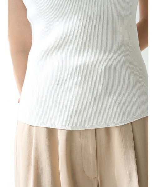 SNIDEL（スナイデル）の「カップ付きタンクトップ（タンクトップ・レディース・ホワイト/ブラック/グレイッシュベージュ/ライトブルー・FREE）」の12枚目の写真