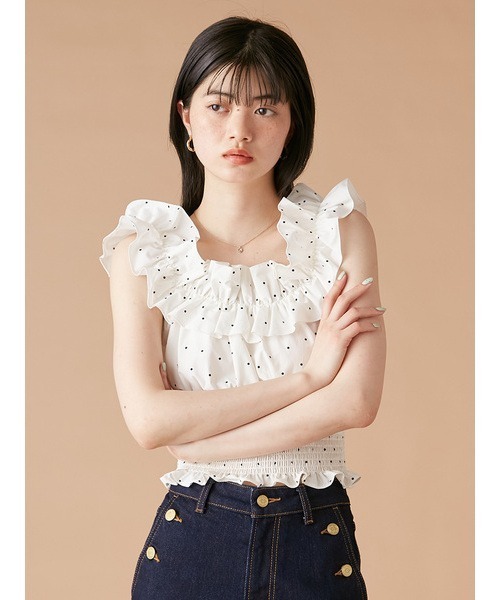 LILY BROWN（リリーブラウン）の「2wayデコルテフリルトップス（シャツ