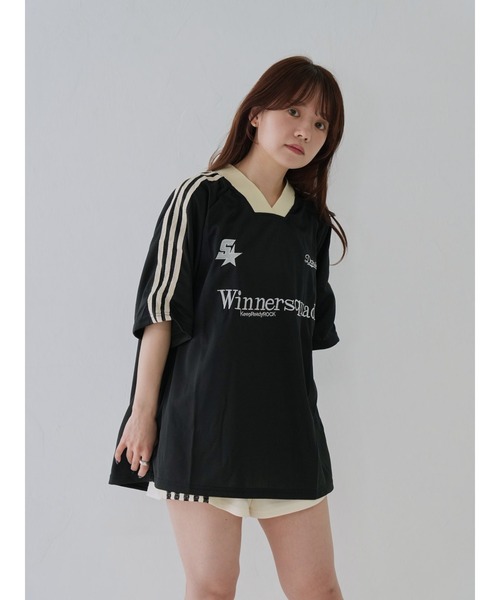 Uenui（ウニュイ）の「【 cunii 】 ロゴ刺繍バイカラースポーツTシャツ（その他トップス・レディース・レッド/ブラック・FREE）」の15枚目の写真