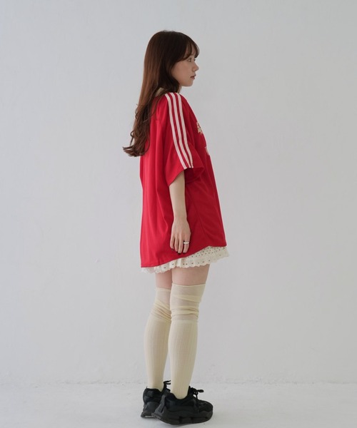 Uenui（ウニュイ）の「【 cunii 】 ロゴ刺繍バイカラースポーツTシャツ（その他トップス・レディース・レッド/ブラック・FREE）」の19枚目の写真