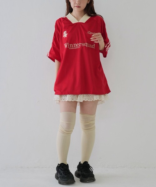 Uenui（ウニュイ）の「【 cunii 】 ロゴ刺繍バイカラースポーツTシャツ（その他トップス・レディース・レッド/ブラック・FREE）」の21枚目の写真