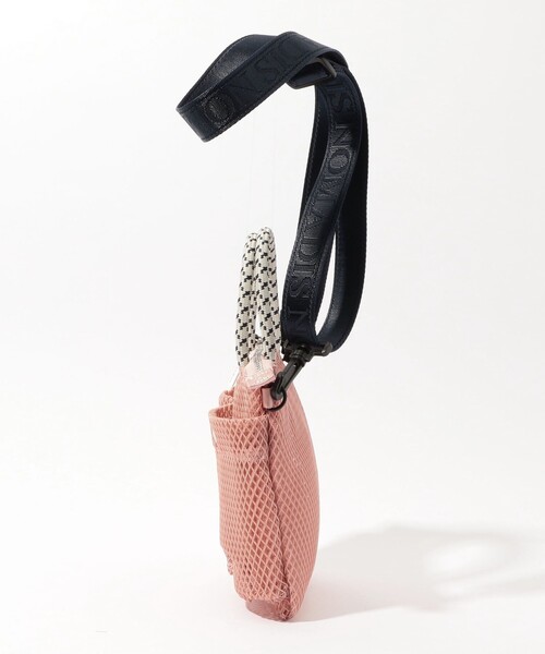 NOMADIS（ノマディス）の「NOMADIS HELMET MESH PETIT バッグ（ショルダーバッグ・レディース・ライトピンク/ホワイト・FREE）」の4枚目の写真