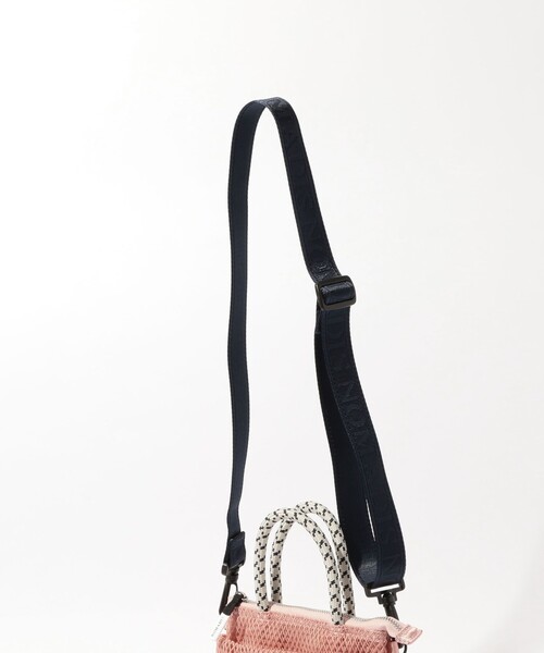 NOMADIS（ノマディス）の「NOMADIS HELMET MESH PETIT バッグ（ショルダーバッグ・レディース・ライトピンク/ホワイト・FREE）」の7枚目の写真