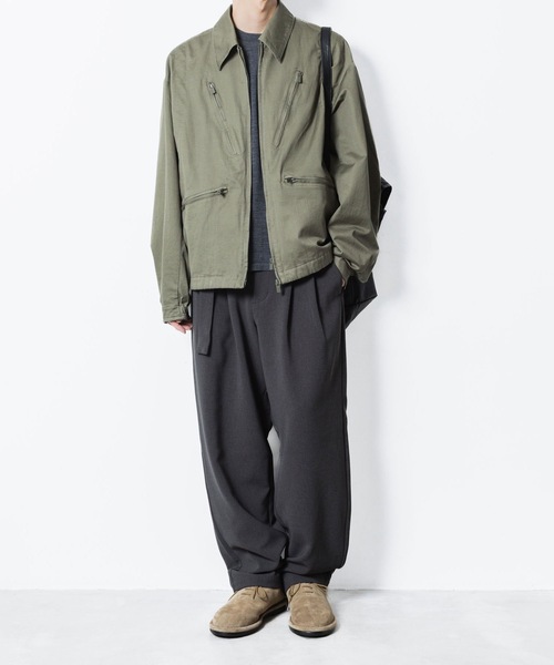 ATTACHMENT（アタッチメント）の「PE ストレッチダブルクロス ベルテッド ワイドテーパードトラウザーズ / PE STRETCH DOUBLE CLOTH BELTED WIDE TAPERD TROUSERS（スラックス・メンズ・ダークグレー/カーキ系/グレー/ブラック・3/2/1）」の7枚目の写真