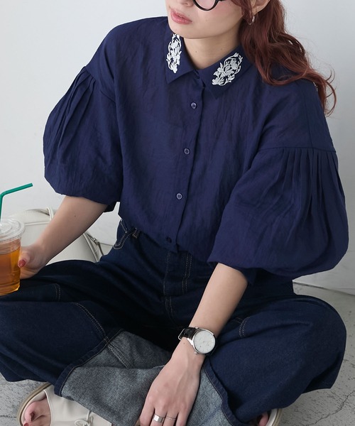 BONLECILL（ボンルシール）の「襟刺繍バルーンスリーブシアーシャツ（シャツ/ブラウス・レディース・ネイビー/オフホワイト/チャコールグレー・FREE）」の3枚目の写真