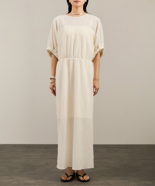 SALON adam et rope'（サロン アダム エ ロペ）の「ヘンプコットンバックVネックワンピース［ドライタッチ・洗える］（ワンピース・レディース・オフホワイト/ブラック・FREE）」の12枚目の写真