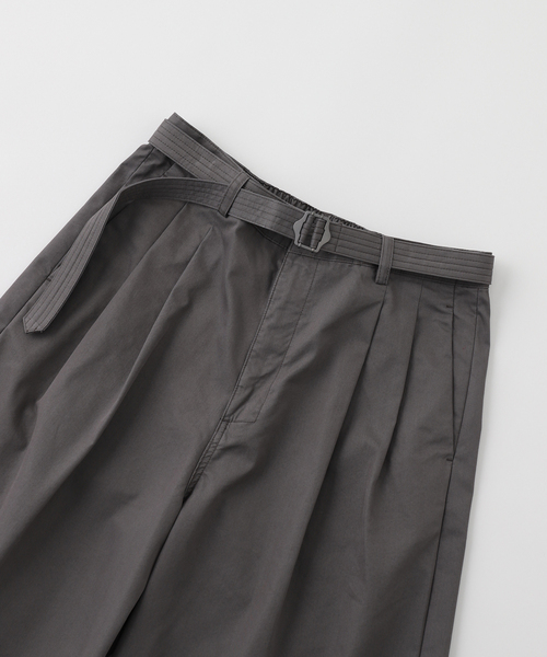417 EDIFICE（フォーワンセブンエディフィス）の「ANOTHER OFFICE / アナザーオフィス Hemingway Bermuda Pants（その他パンツ・メンズ・チャコールグレー/ブラック・1/2）」の4枚目の写真
