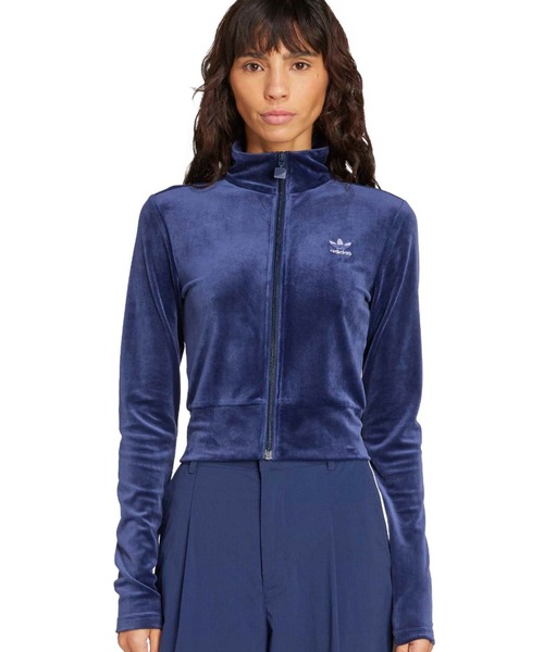 adidas(アディダス)の「adidas Essentials Velvet Fitted Track Top / アディダス エッセンシャルズ ベルベット フィッティド トラックトップ(ジャージ・レディース・インディゴブルー・L/M/S)」の2枚目の写真