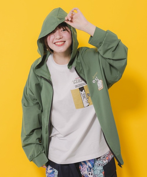 ScoLar Parity(スカラーパリティ)の「352115:ひざを抱えたおばけうさぎ柄 接触冷感パーカー(パーカー・メンズ・ブラック/オフホワイト/グリーン・M)」の3枚目の写真