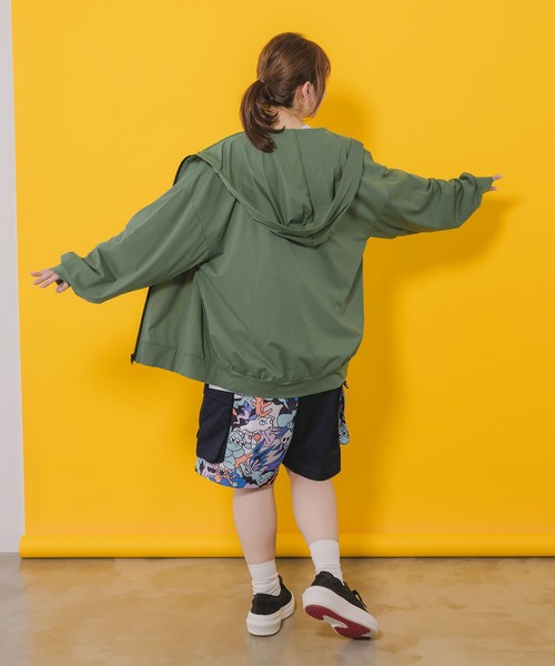 ScoLar Parity(スカラーパリティ)の「352115:ひざを抱えたおばけうさぎ柄 接触冷感パーカー(パーカー・メンズ・ブラック/オフホワイト/グリーン・M)」の16枚目の写真