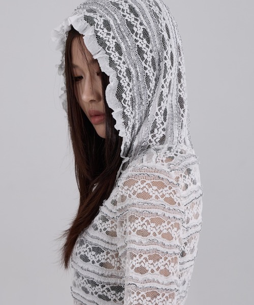 Sibra(シブラ)の「フリルレース×シアー感が魅力のフーディーカーディガン風トップス(Tシャツ/カットソー・レディース・ホワイト/ブラウン/ブラック・M)」の10枚目の写真